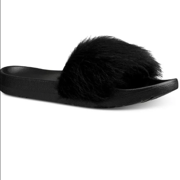 ugg royale pool slides